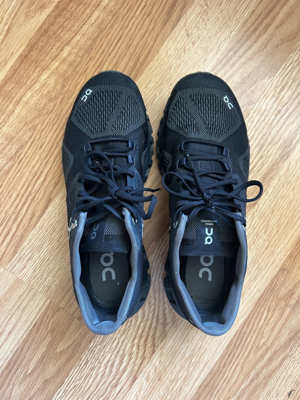 On Cloud Running Womens Sneakers in Black with Gray Accents